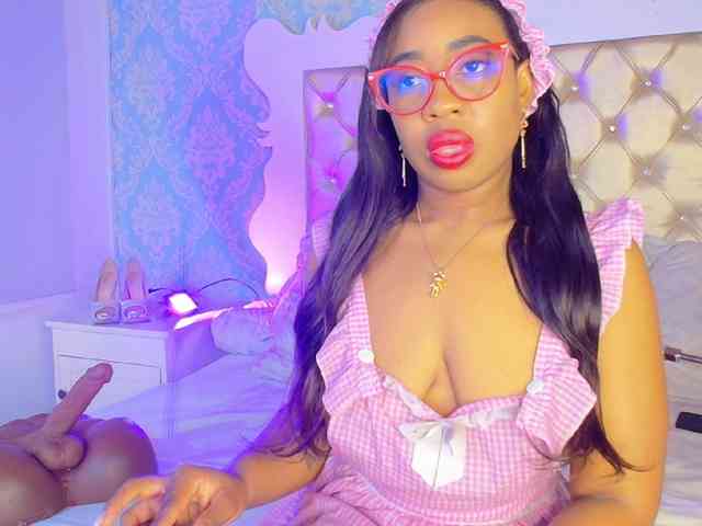 CaseyMoons webcam