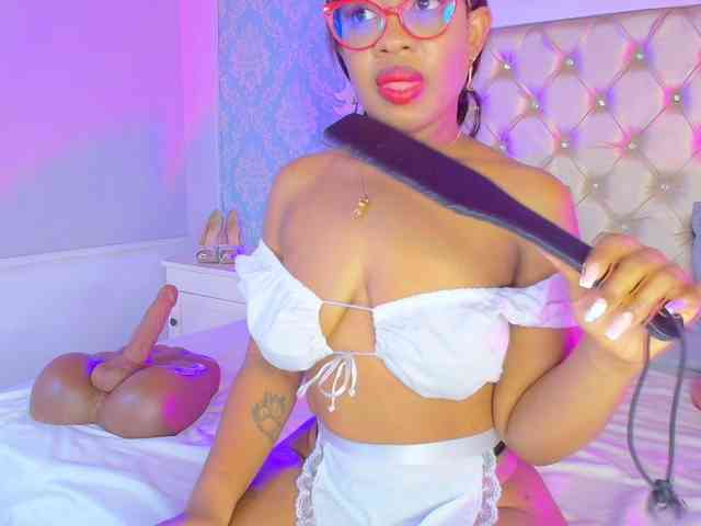 CaseyMoons webcam