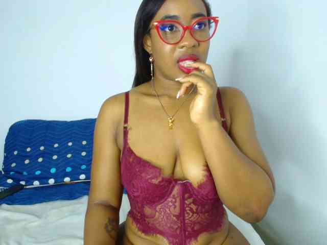 CaseyMoons webcam