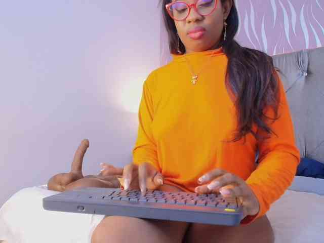 CaseyMoons webcam