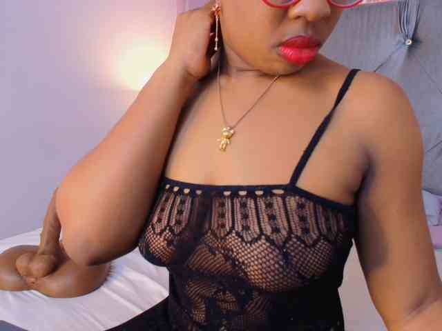 CaseyMoons webcam