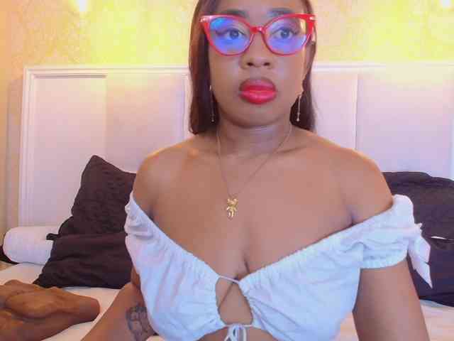 CaseyMoons webcam
