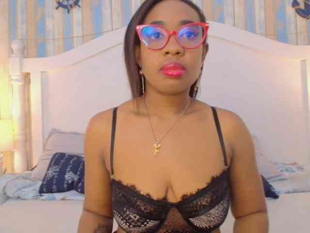 CaseyMoons webcam
