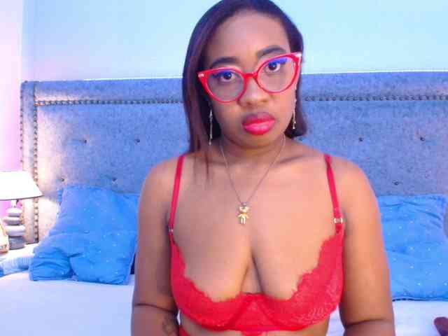 CaseyMoons webcam