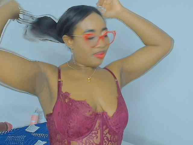 CaseyMoons Live Webcam on BongaCams