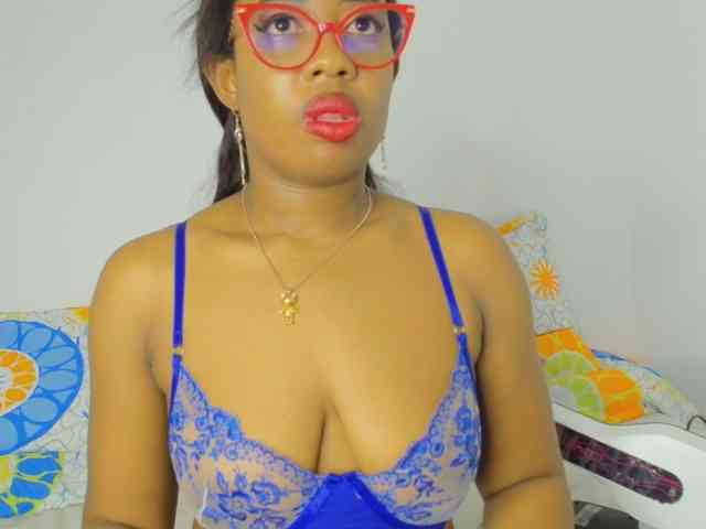 CaseyMoons webcam