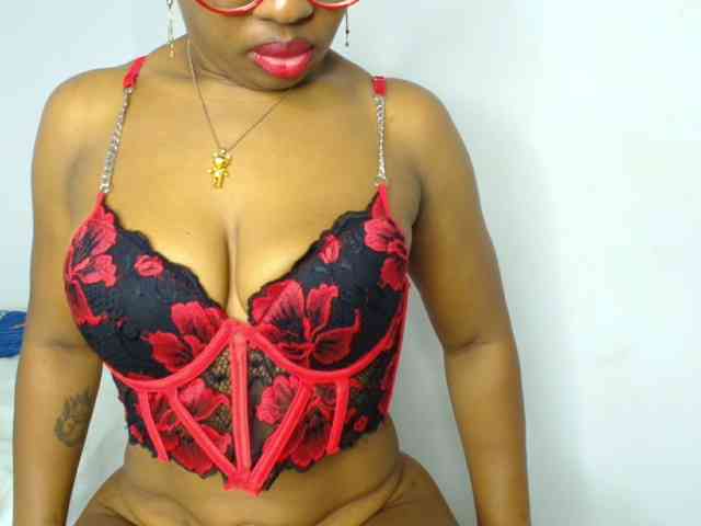 CaseyMoons webcam