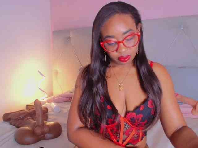 CaseyMoons webcam