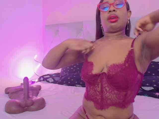 CaseyMoons webcam