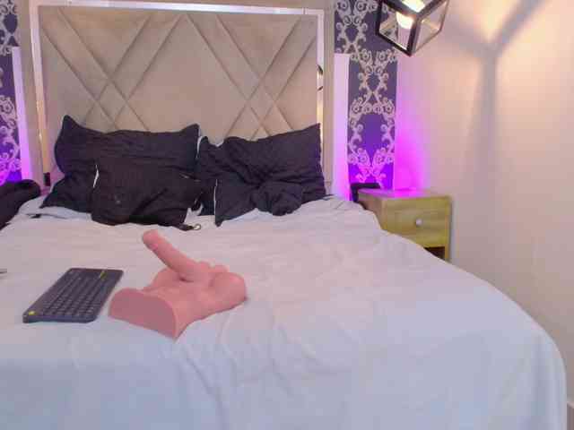 CaseyMoons webcam