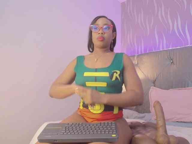 CaseyMoons webcam