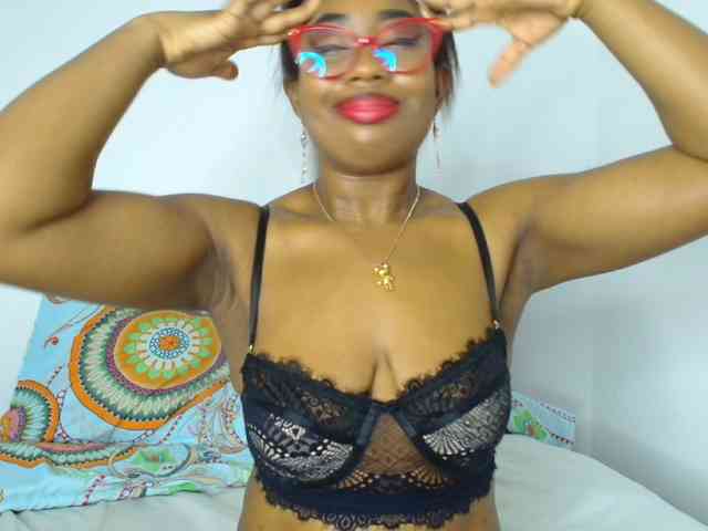 CaseyMoons webcam