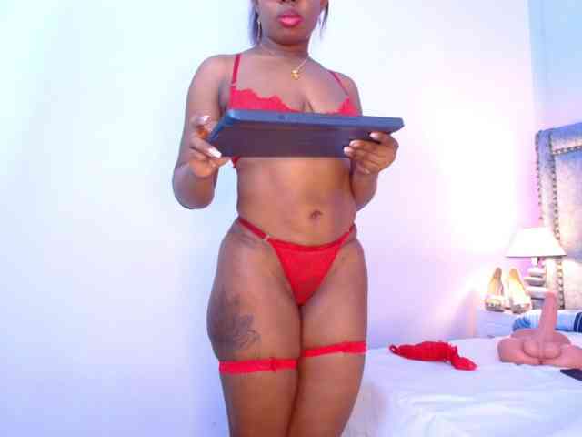 CaseyMoons webcam