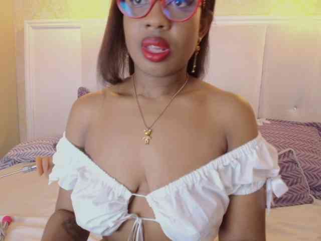 CaseyMoons webcam