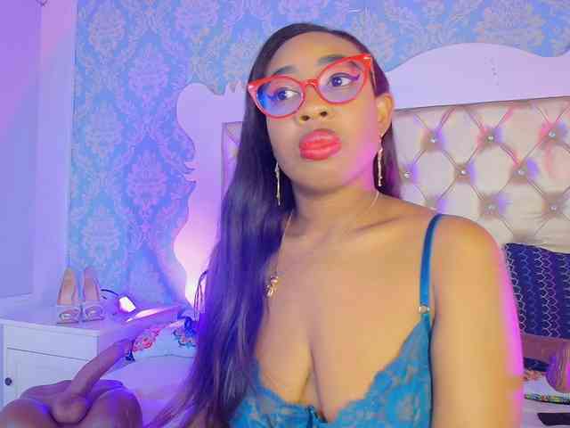 CaseyMoons webcam