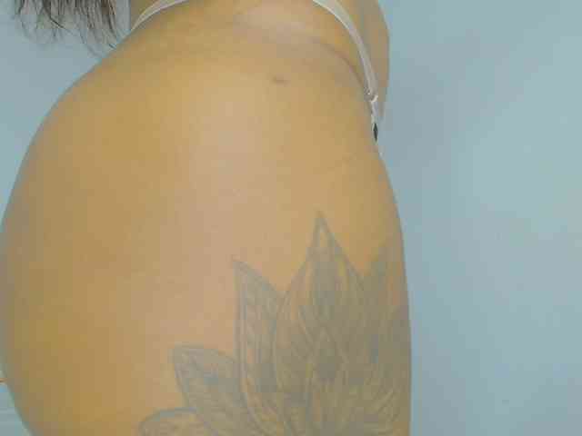 Modelo: CaseyMoons