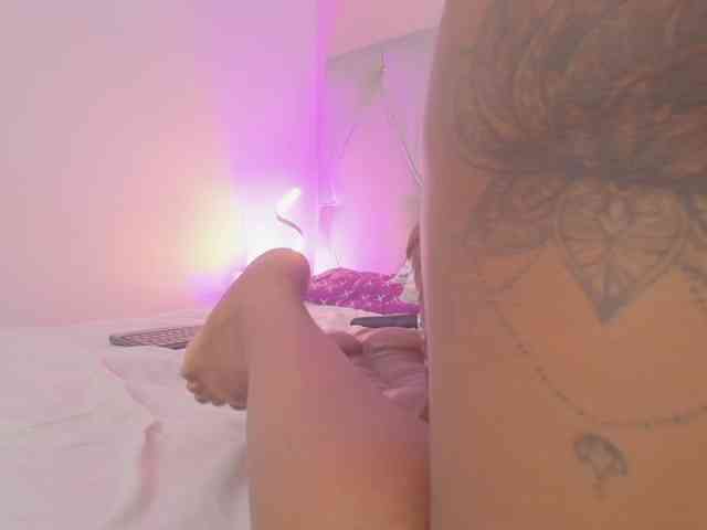 CaseyMoons webcam