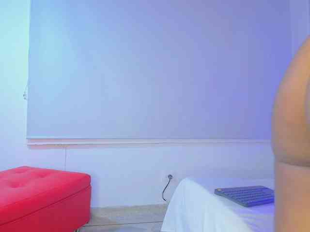 CaseyMoons webcam