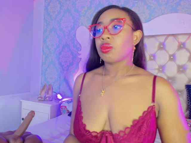 CaseyMoons webcam