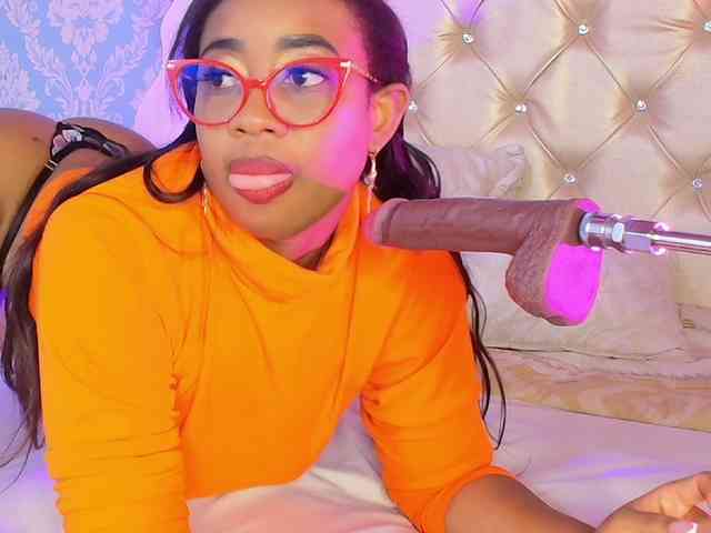 CaseyMoons webcam