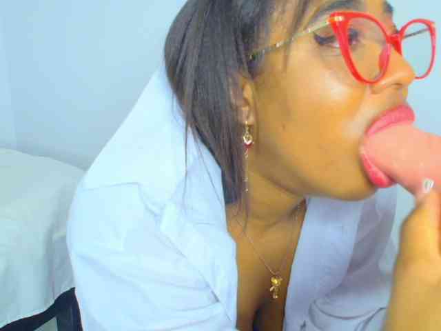 CaseyMoons webcam