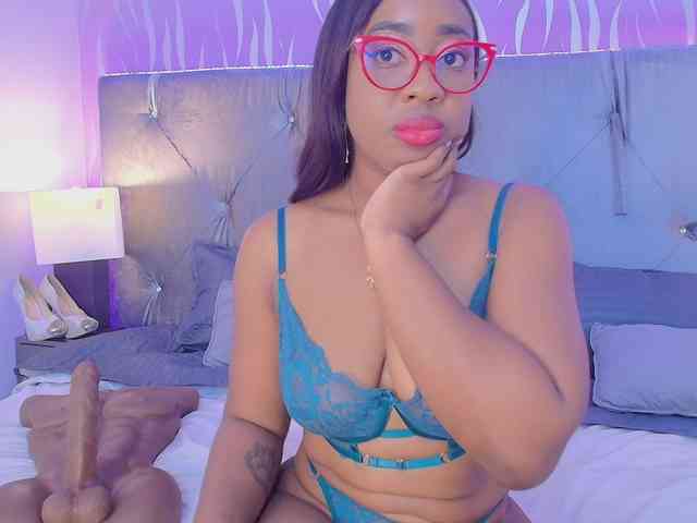 CaseyMoons webcam