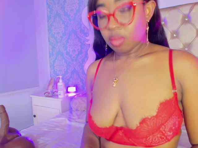 CaseyMoons webcam