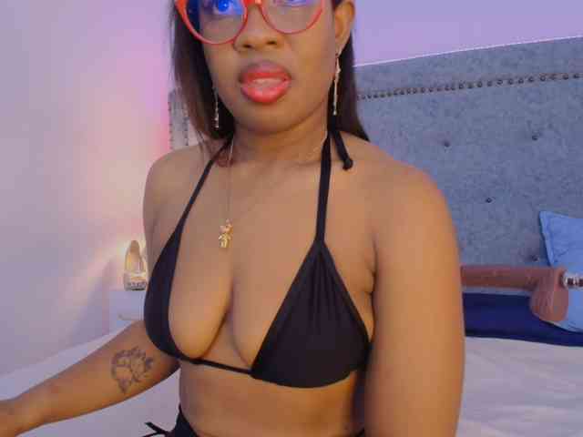 CaseyMoons webcam
