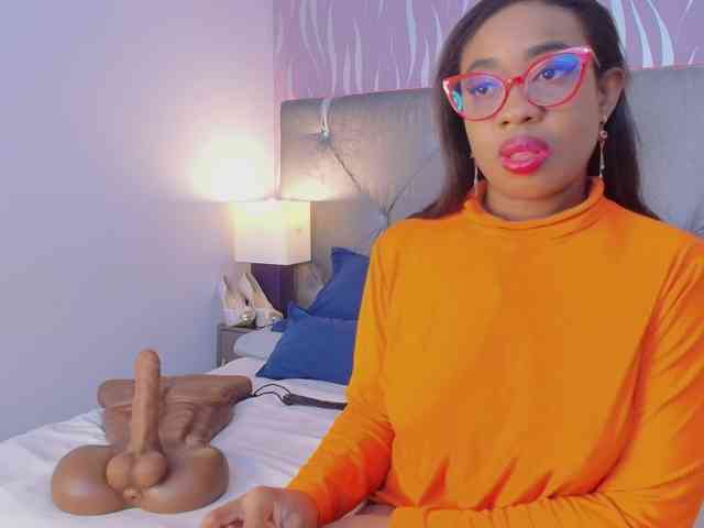 CaseyMoons webcam