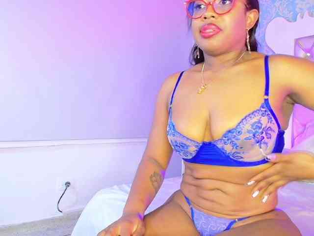 CaseyMoons webcam