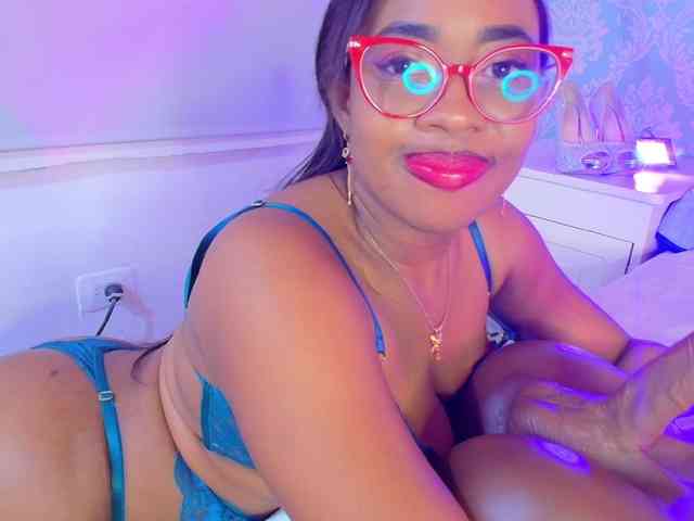 CaseyMoons webcam