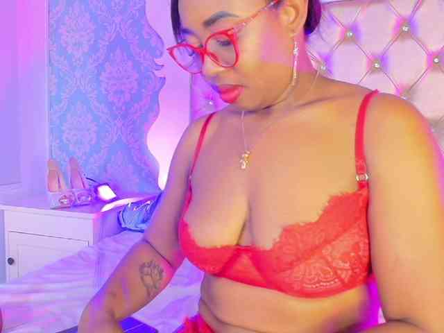 CaseyMoons webcam