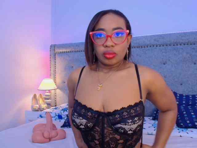 CaseyMoons webcam