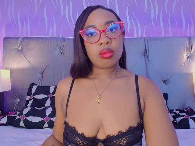 CaseyMoons webcam