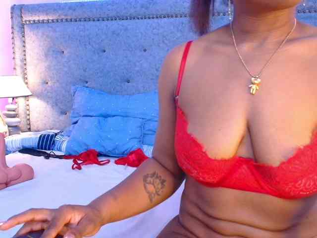 CaseyMoons webcam