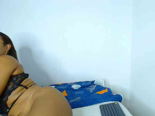 CaseyMoons webcam