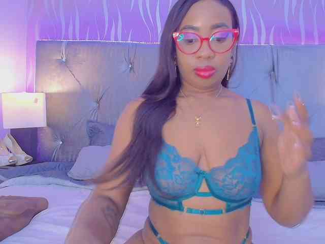 CaseyMoons webcam
