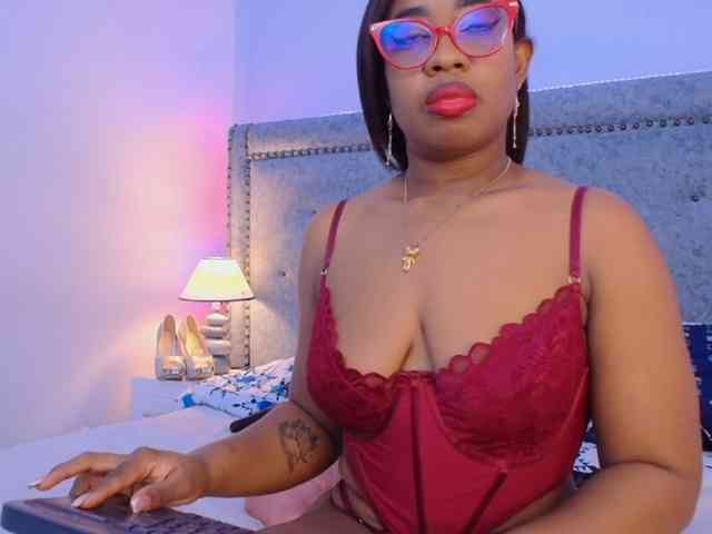 CaseyMoons webcam