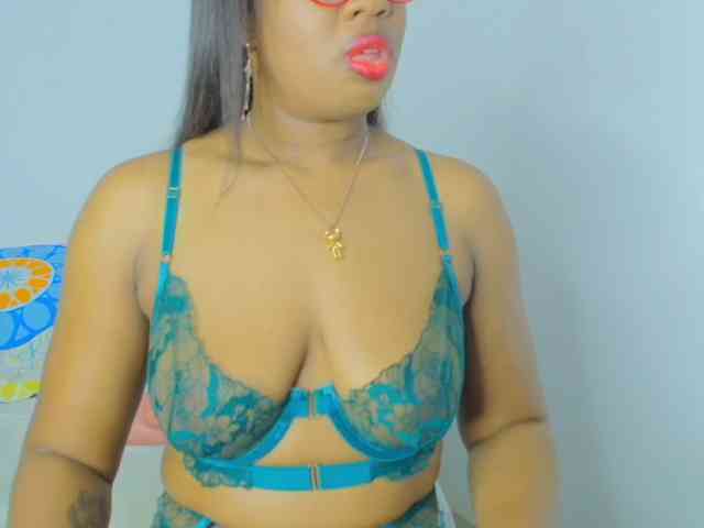 CaseyMoons webcam