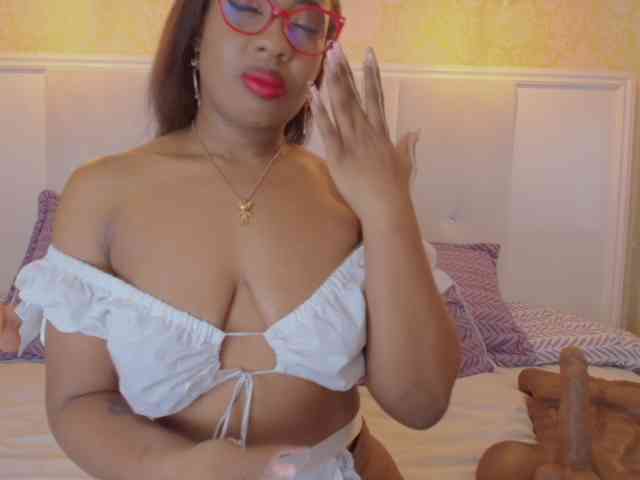 CaseyMoons webcam