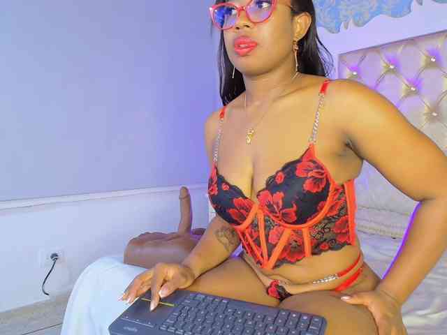 CaseyMoons webcam