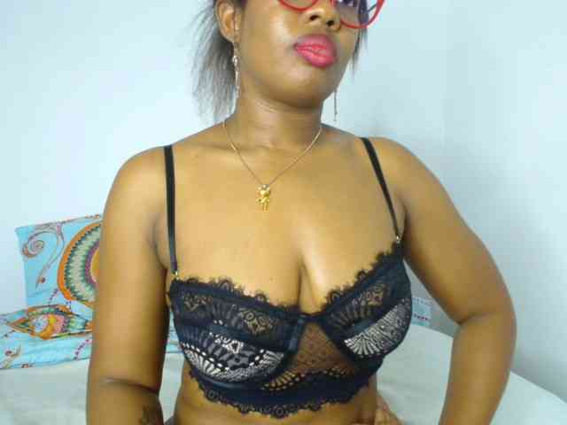 CaseyMoons webcam
