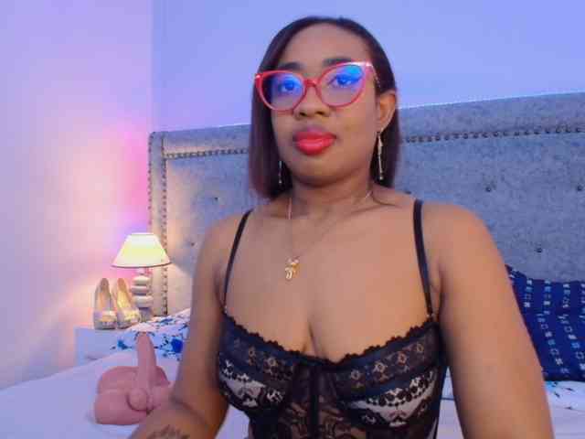 CaseyMoons webcam