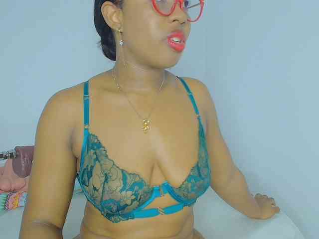 CaseyMoons webcam