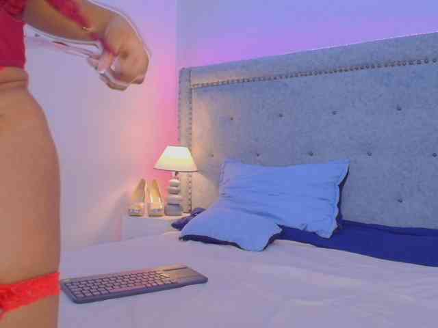 CaseyMoons webcam