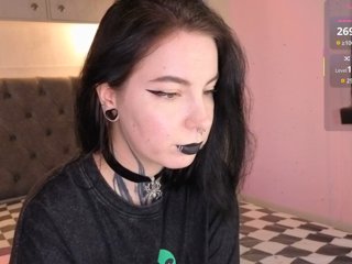 Vivi-Squirrel Porn Show