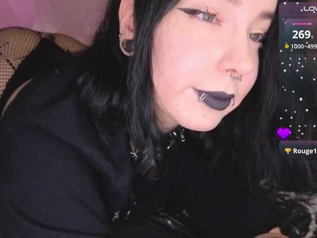 Vivi-Squirrel live cam on BongaCams