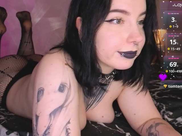 Vivi-Squirrel live webcam show