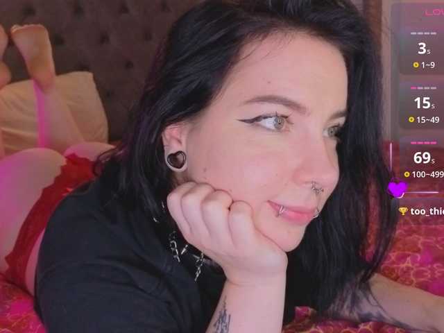 Vivi-Squirrel live cam on BongaCams