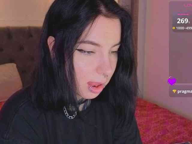 vivi-squirrel's live room